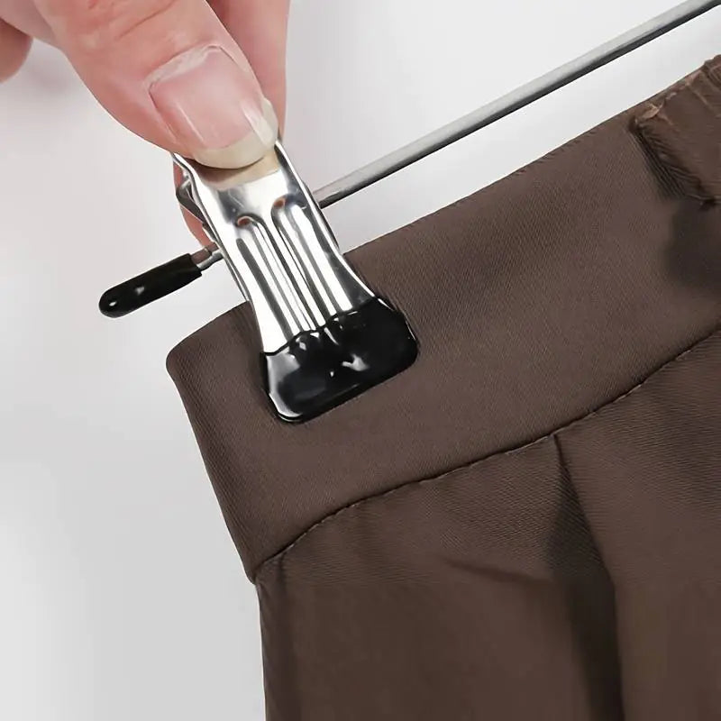 Perchas metálicas antideslizantes con pinzas